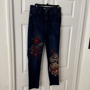 DG2 by Diane Gilman Dark Blue Embroidered Jeans size 8